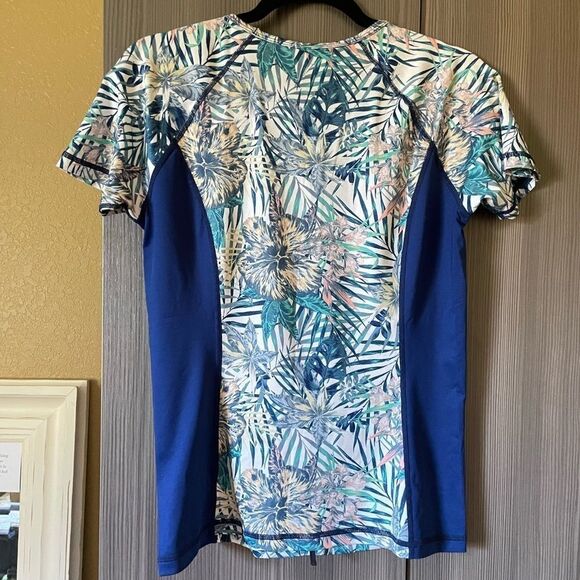 Roxy Four Shores UPF+ 50 Tropical Floral Short Sleeve Shirt - Picture 6 of 9